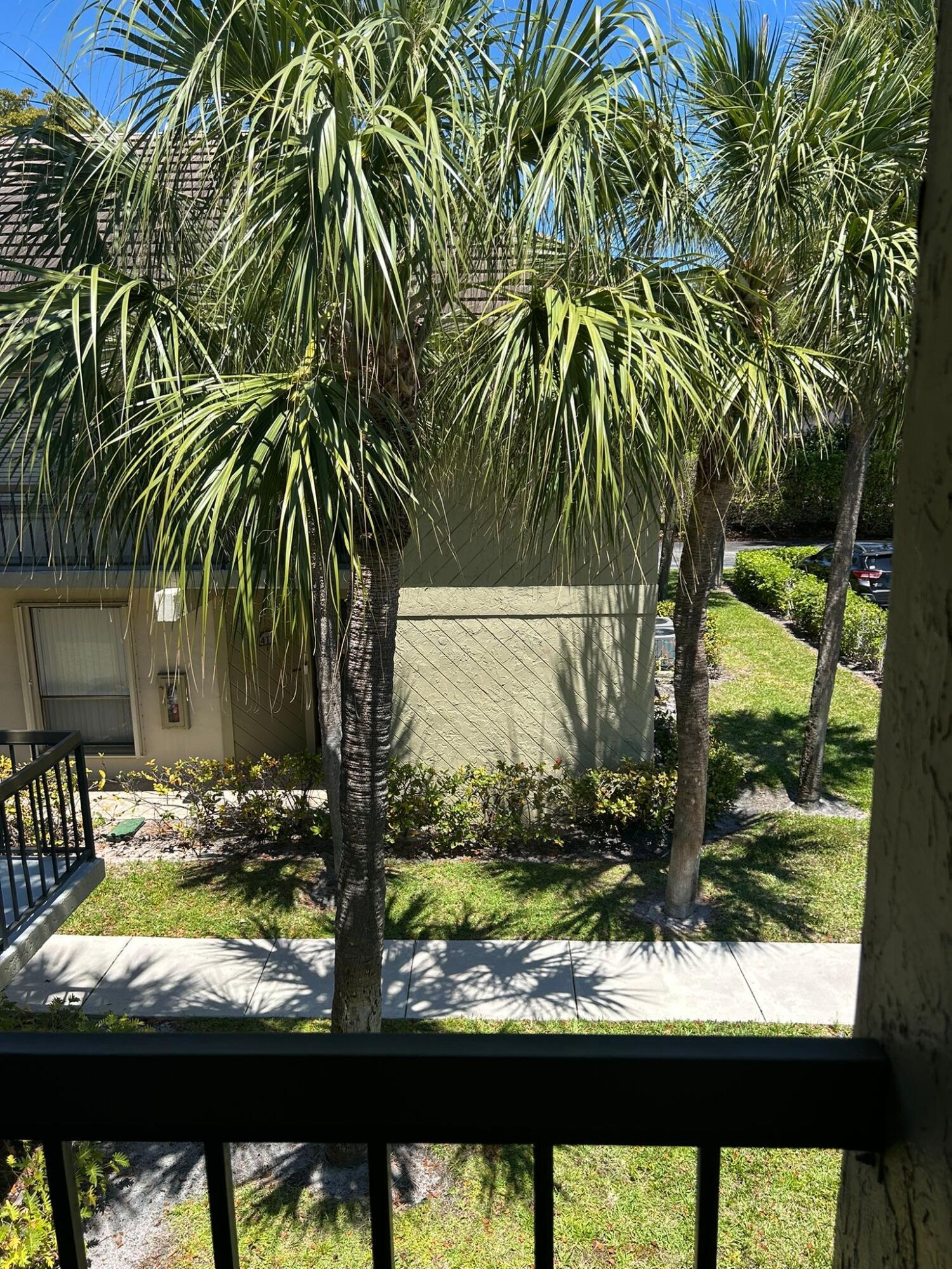 159 Northwest 70th Street, Unit 402 Boca Raton, FL 33487 - Photo 20 of 28 77583665-d9a5-4b0e-b453-fcff76040d1f