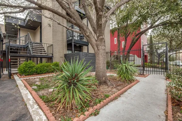 $1,195 | 4301 Hartford Street, Unit 118, Dallas, TX 75219