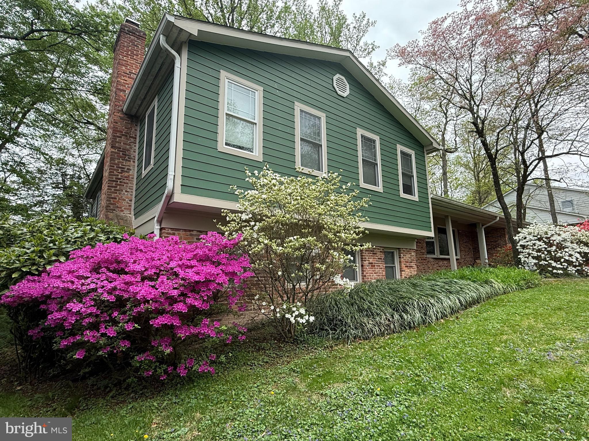 521 Creek Crossing Road Northeast Vienna, VA 22180 - Photo 26 of 63