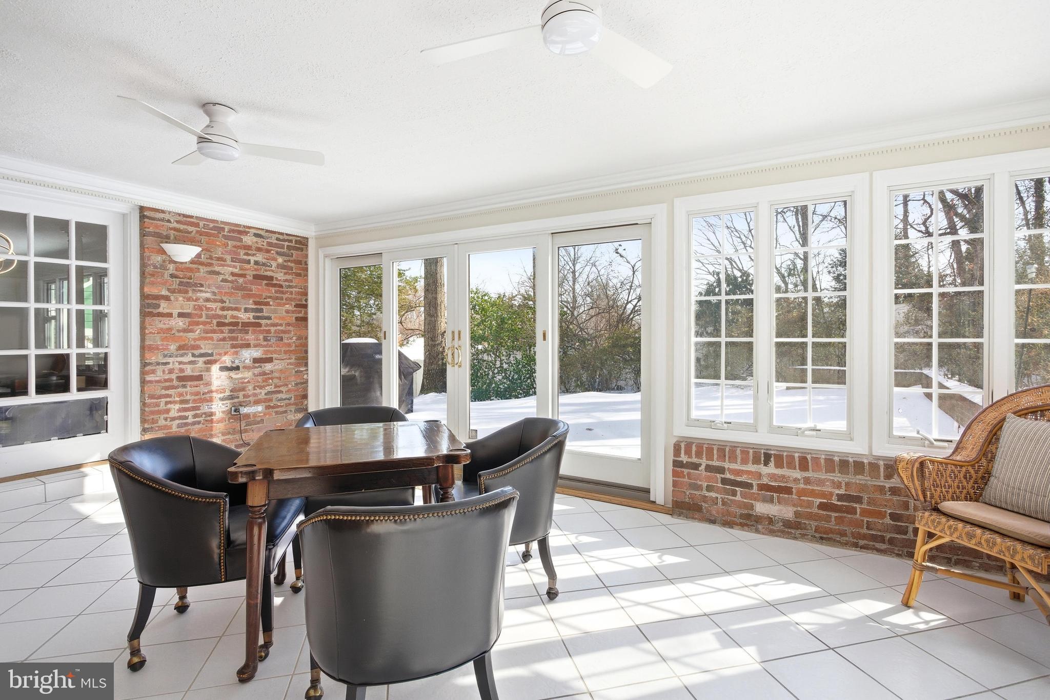 521 Creek Crossing Road Northeast Vienna, VA 22180 - Photo 3 of 63