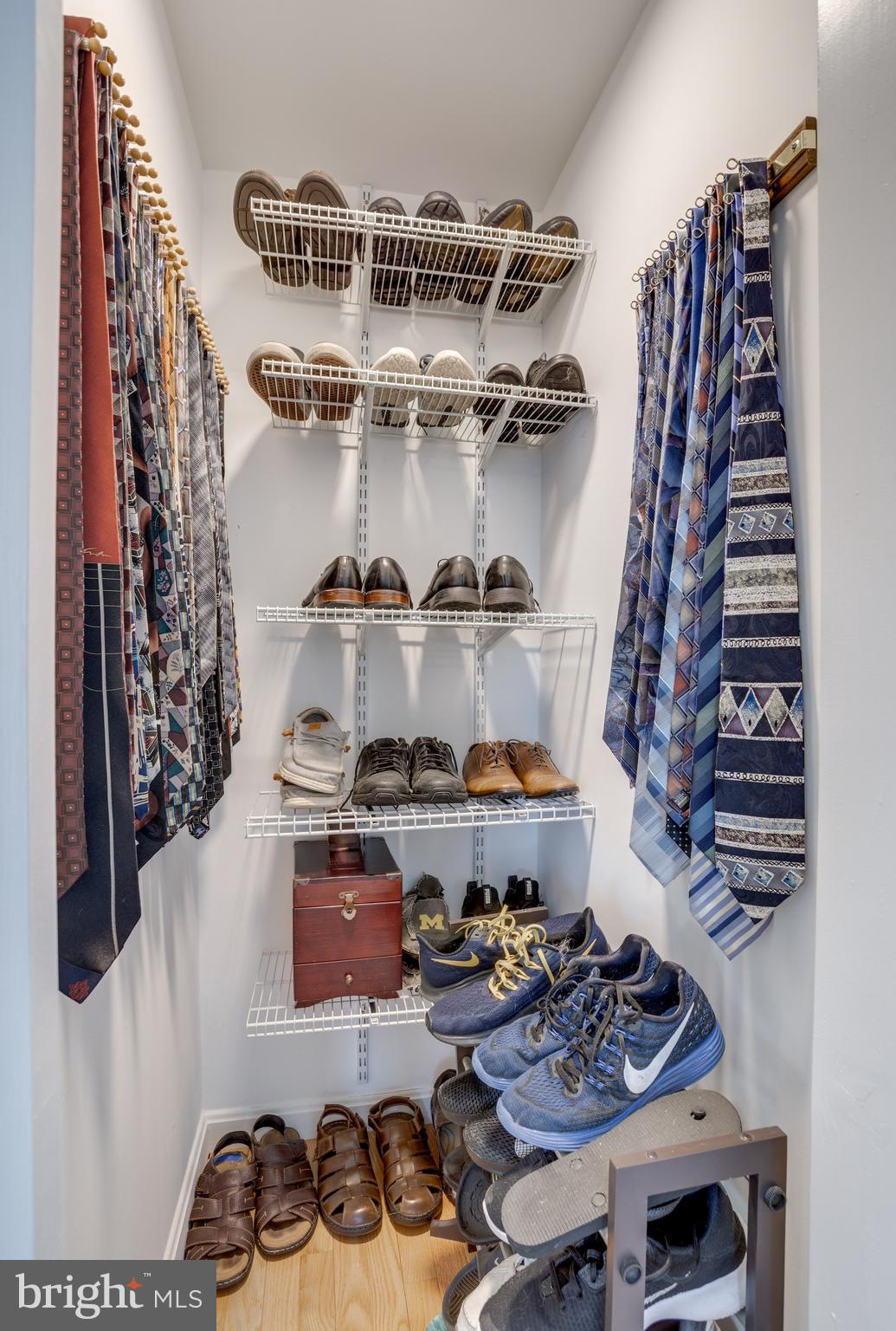 521 Creek Crossing Road Northeast Vienna, VA 22180 - Photo 34 of 63