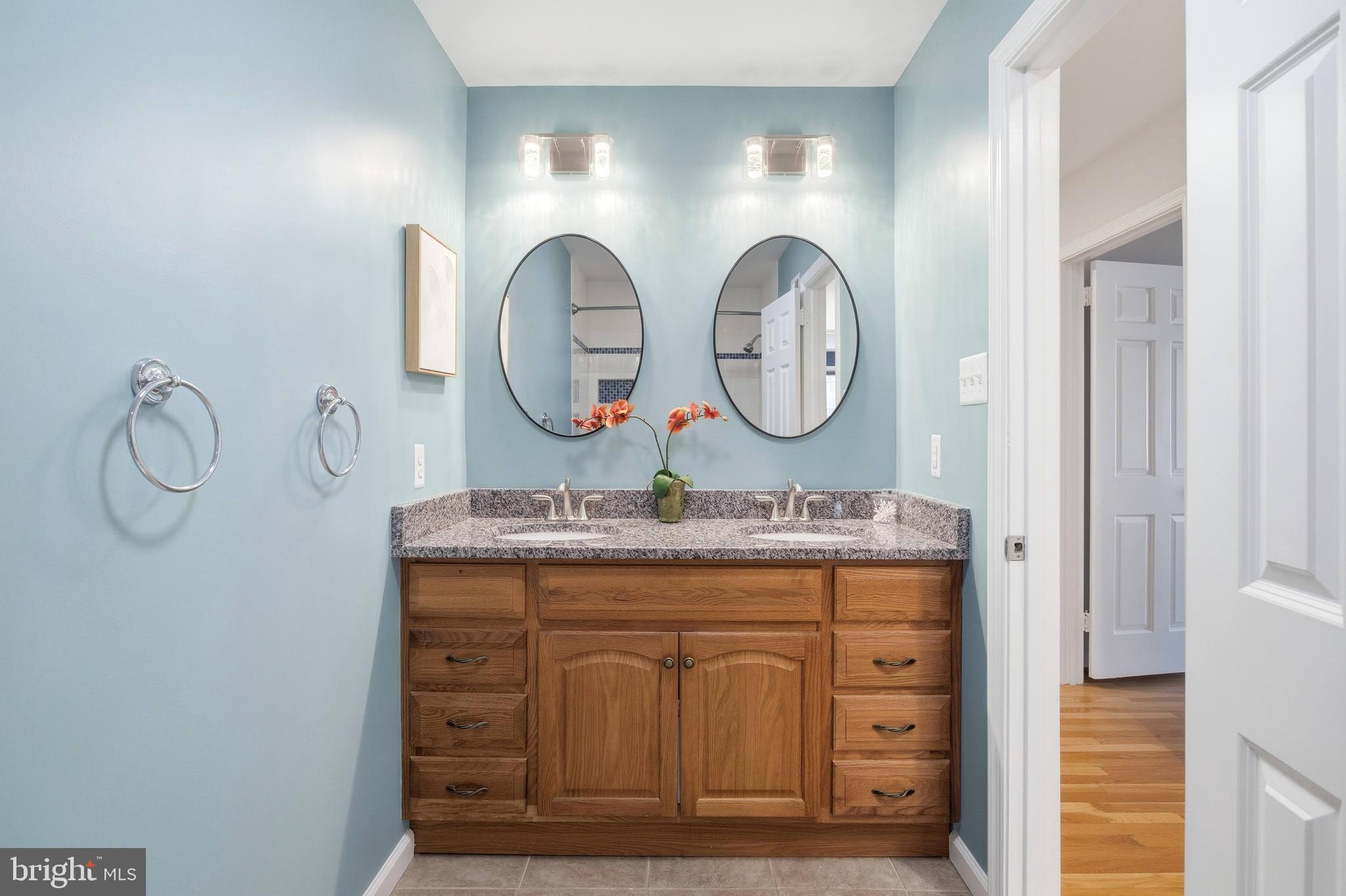 521 Creek Crossing Road Northeast Vienna, VA 22180 - Photo 37 of 63