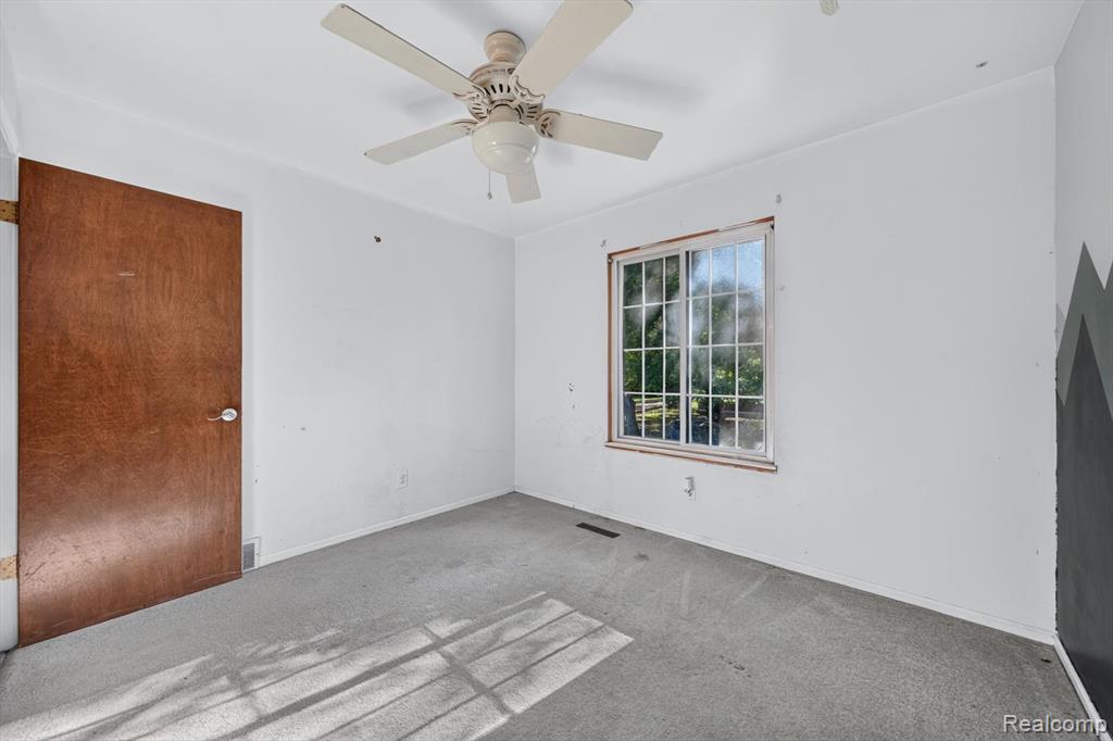 4430 Center Road Flint, MI 48506 - Photo 22 of 49