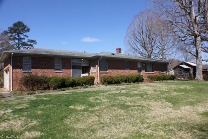 126 Gilley Road Pilot Mountain, NC 27041 - Photo 4 of 27 Gallery Image 4