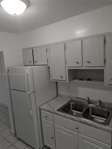 $1,500 | 1830 Sheridan Street, Unit 116, Hollywood, FL 33020