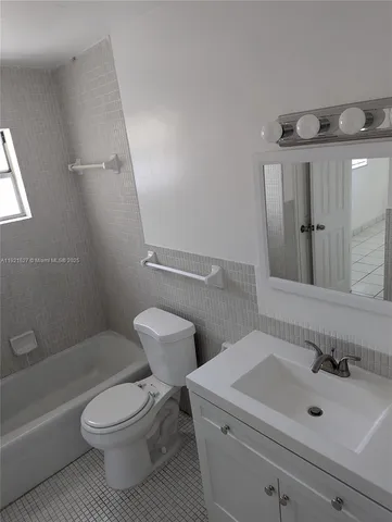 $1,500 | 1830 Sheridan Street, Unit 116, Hollywood, FL 33020