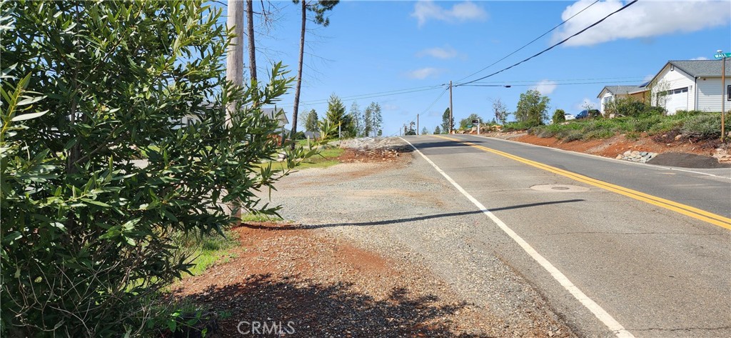 820 Bille Road Paradise, CA 95969 - Photo 7 of 17 a view of a street with a building in the background