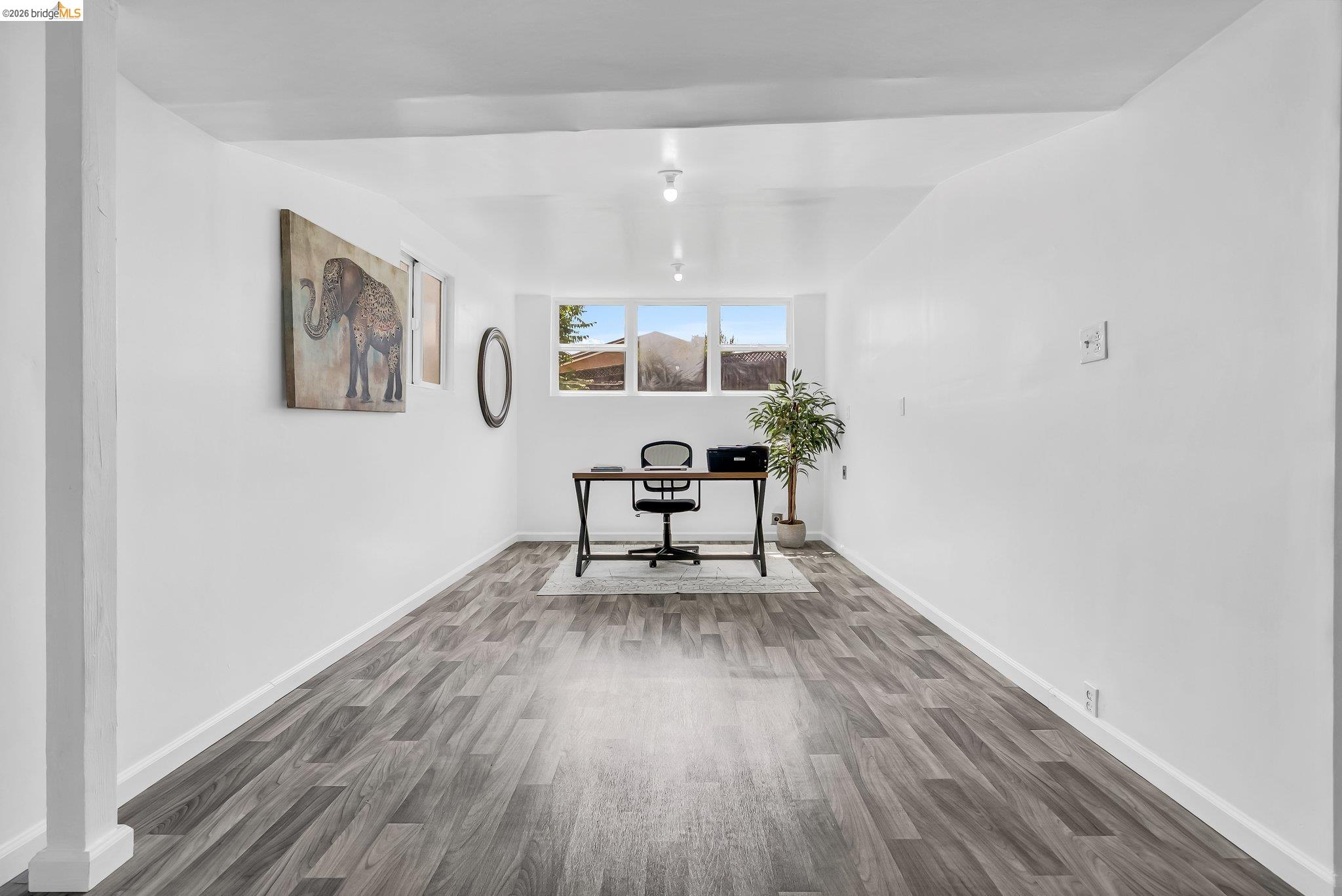 2350 West Shell Avenue Martinez, CA 94553 - Photo 18 of 39 a view of a room with wooden floor and a window