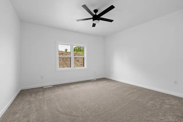 $484,900 | 940 Crockett Drive, Holmen, WI 54636