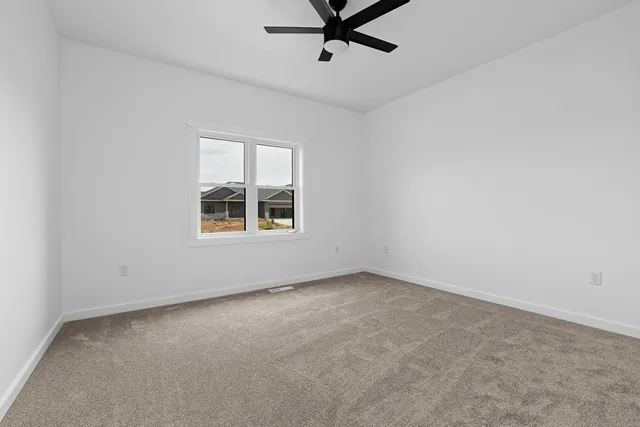 $484,900 | 940 Crockett Drive, Holmen, WI 54636