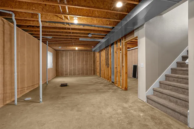 $484,900 | 940 Crockett Drive, Holmen, WI 54636