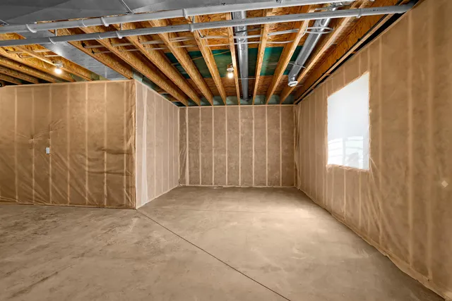 $484,900 | 940 Crockett Drive, Holmen, WI 54636