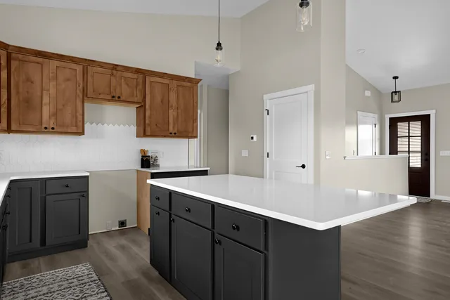 $484,900 | 940 Crockett Drive, Holmen, WI 54636