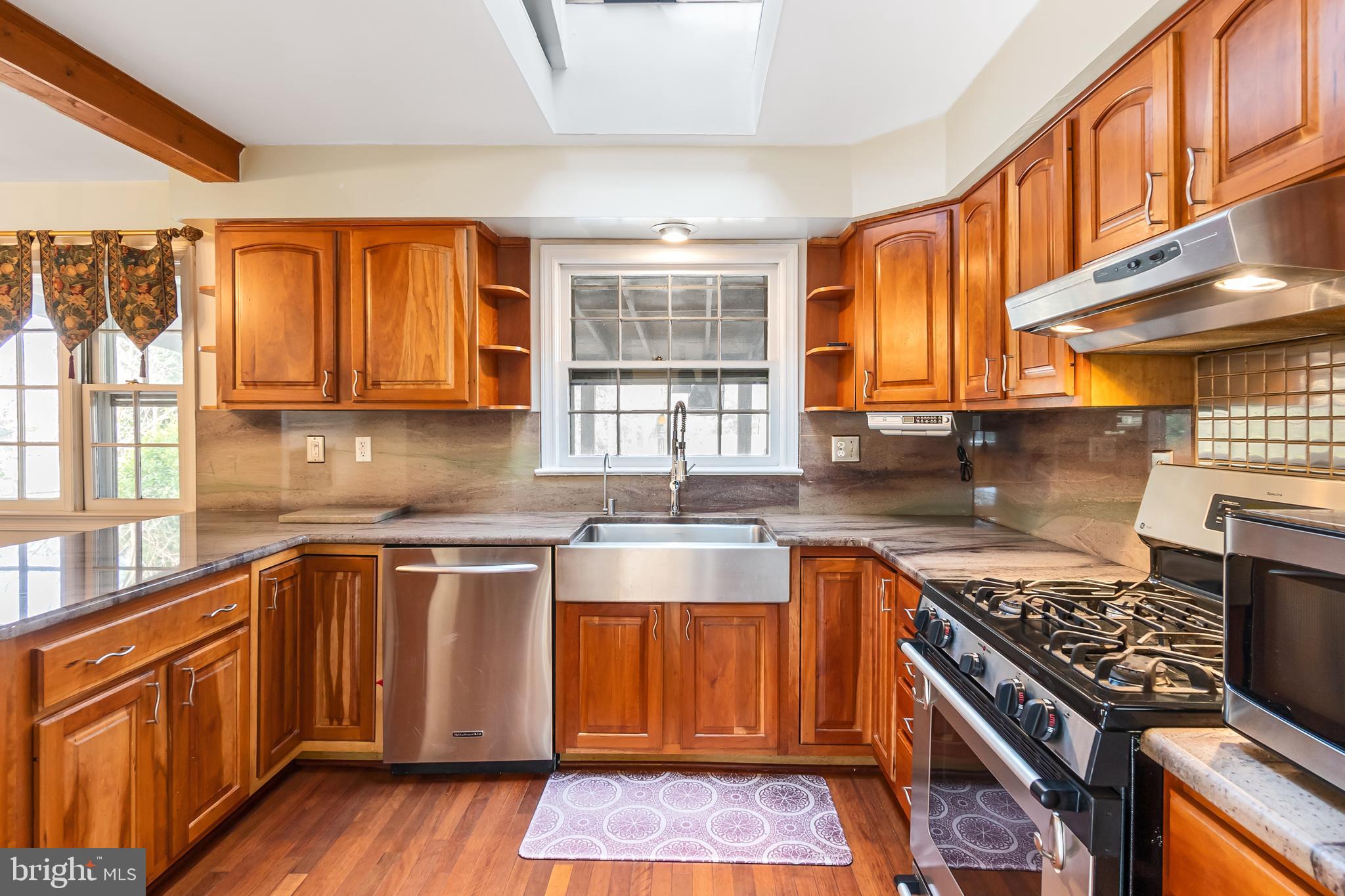 1328 Devils Reach Road Woodbridge, VA 22192 - Photo 33 of 46 Gallery Image 33