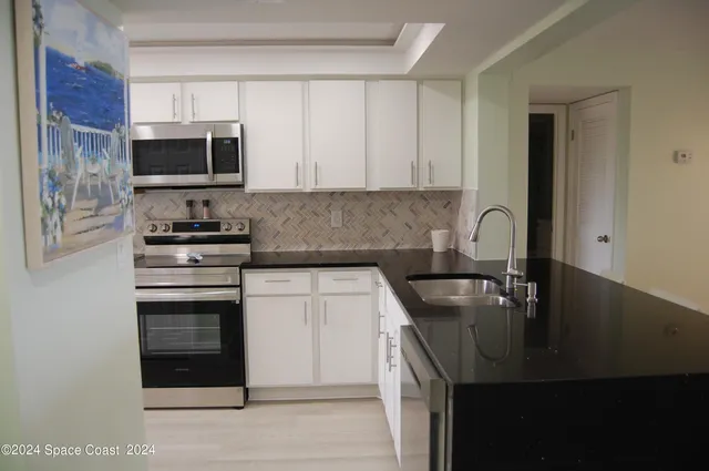 $5,500 | 1860 North Atlantic Avenue, Unit 405, Cocoa Beach, FL 32931