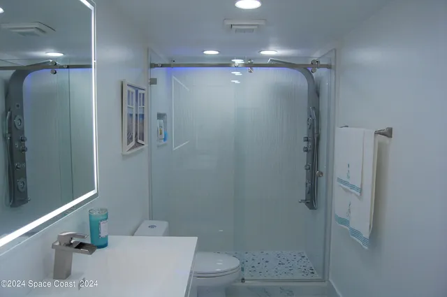 $5,500 | 1860 North Atlantic Avenue, Unit 405, Cocoa Beach, FL 32931