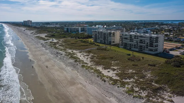 $5,500 | 1860 North Atlantic Avenue, Unit 405, Cocoa Beach, FL 32931
