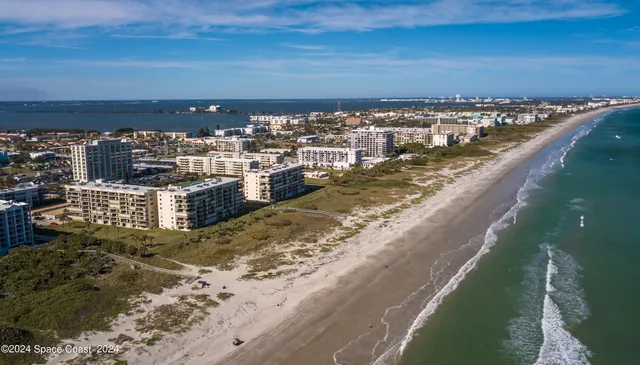 $5,500 | 1860 North Atlantic Avenue, Unit 405, Cocoa Beach, FL 32931