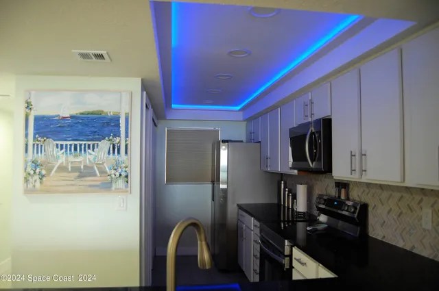 $5,500 | 1860 North Atlantic Avenue, Unit 405, Cocoa Beach, FL 32931