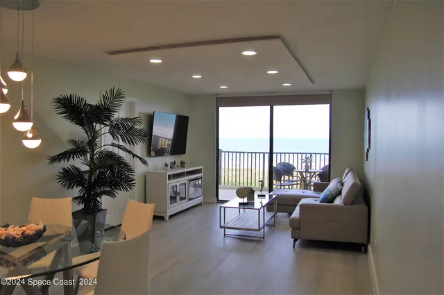 $5,500 | 1860 North Atlantic Avenue, Unit 405, Cocoa Beach, FL 32931