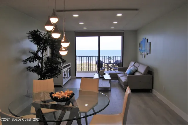 $5,500 | 1860 North Atlantic Avenue, Unit 405, Cocoa Beach, FL 32931