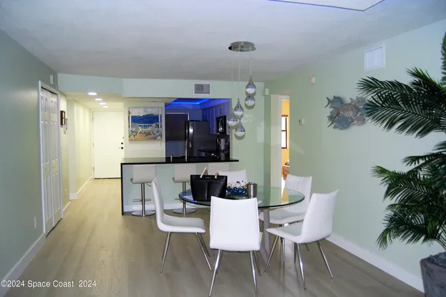 $5,500 | 1860 North Atlantic Avenue, Unit 405, Cocoa Beach, FL 32931