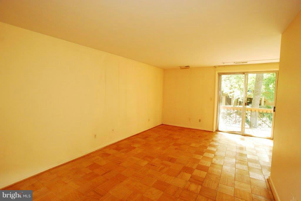 11 Cross Keys Road, Unit 11C Baltimore, MD 21210 - Photo 2 of 11 Living Room