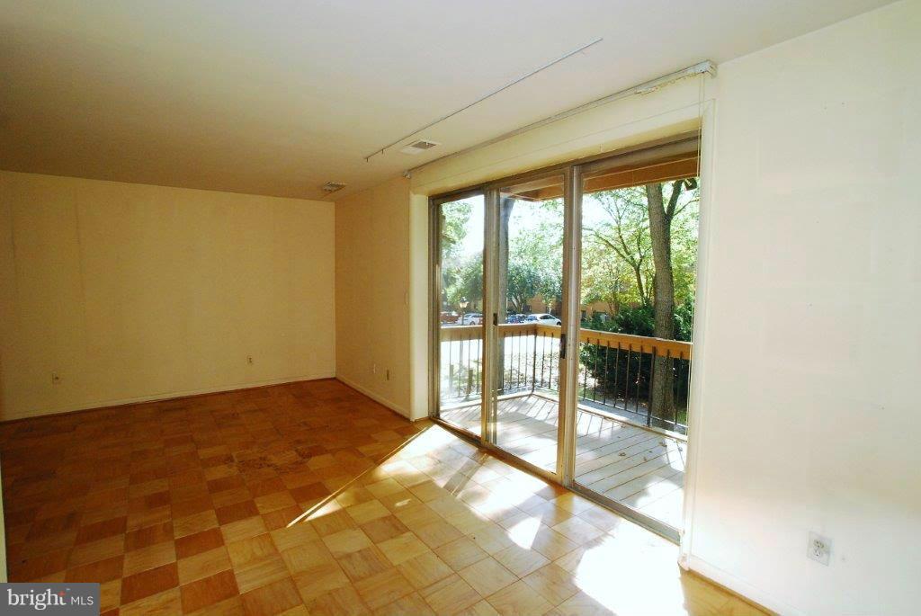 11 Cross Keys Road, Unit 11C Baltimore, MD 21210 - Photo 4 of 11 Dining Room