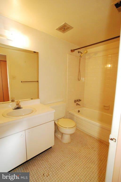 11 Cross Keys Road, Unit 11C Baltimore, MD 21210 - Photo 9 of 11 Bath