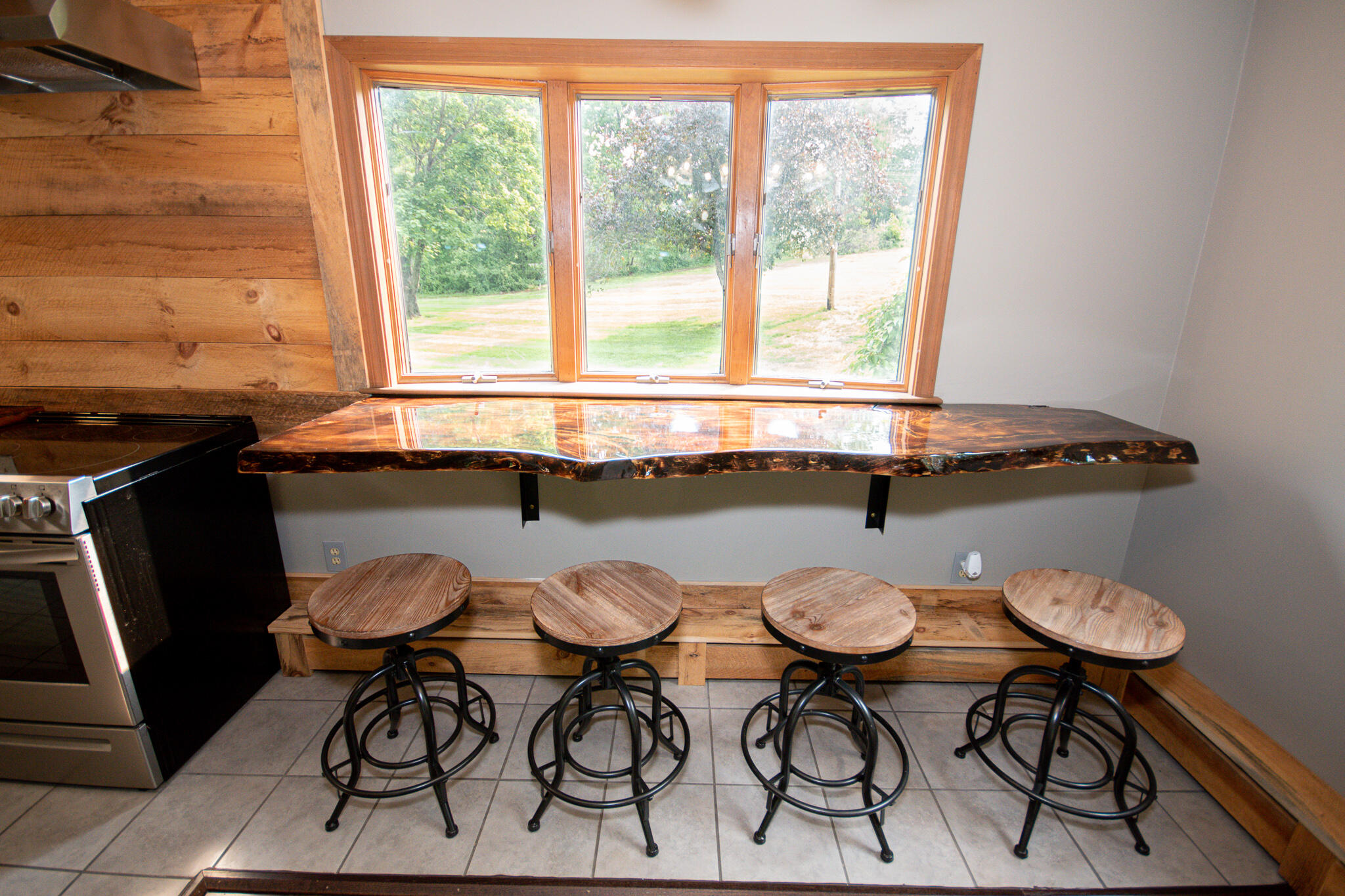 851 Goodwin Road Eliot, ME 03903 - Photo 13 of 35 HCP_0045