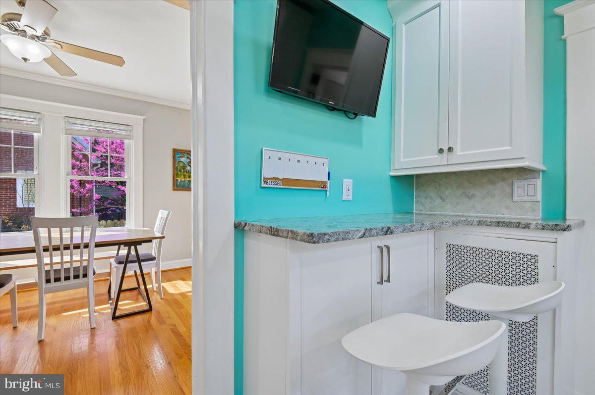 528 Murdock Road Baltimore, MD 21212 - Photo 20 of 56 Kitchen into dining room