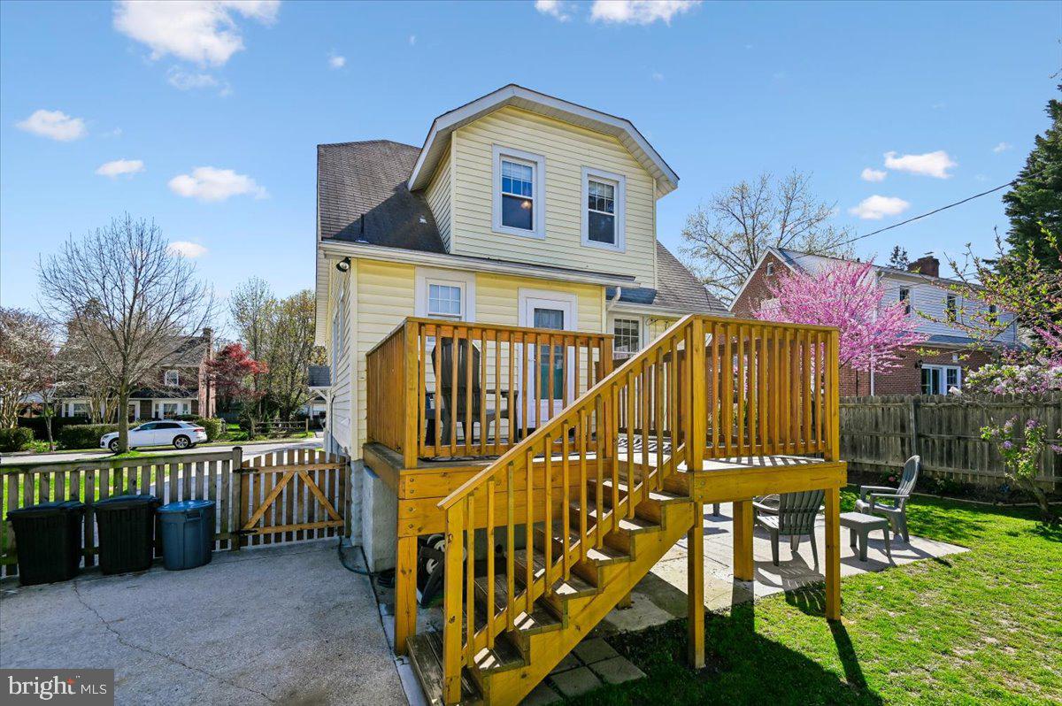 528 Murdock Road Baltimore, MD 21212 - Photo 38 of 56 Back deck