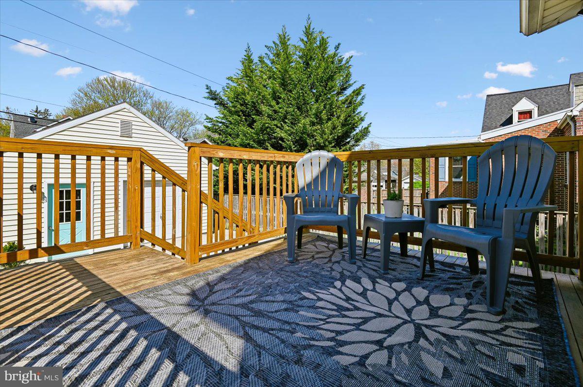 528 Murdock Road Baltimore, MD 21212 - Photo 41 of 56 Back deck