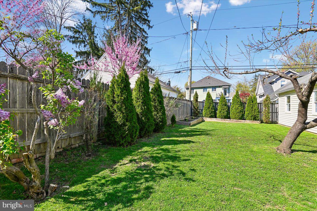 528 Murdock Road Baltimore, MD 21212 - Photo 46 of 56 Fenced in yard