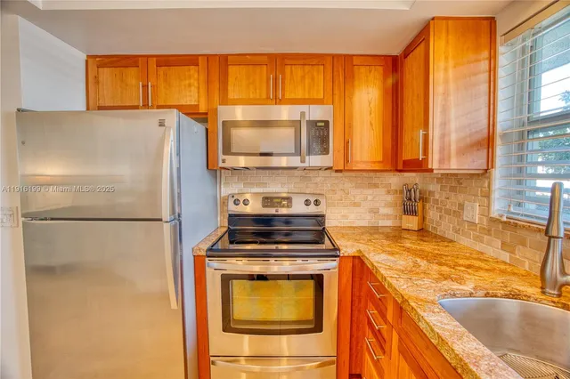 $399,000 | 68 Yacht Club Drive, Unit 2, North Palm Beach, FL 33408