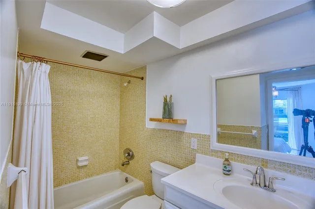 $399,000 | 68 Yacht Club Drive, Unit 2, North Palm Beach, FL 33408