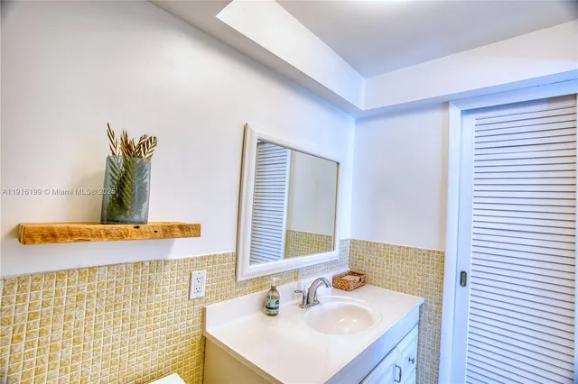 $399,000 | 68 Yacht Club Drive, Unit 2, North Palm Beach, FL 33408