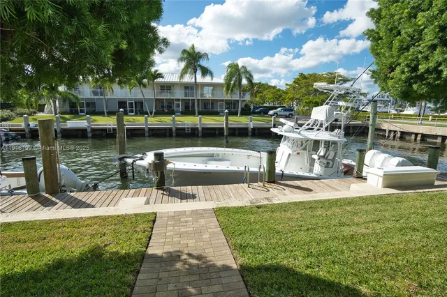 $399,000 | 68 Yacht Club Drive, Unit 2, North Palm Beach, FL 33408