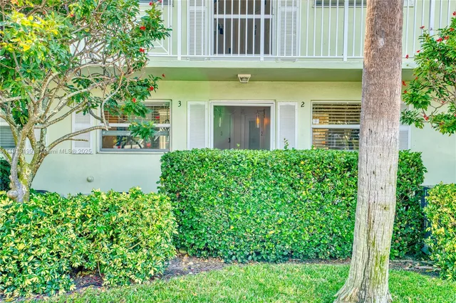 $399,000 | 68 Yacht Club Drive, Unit 2, North Palm Beach, FL 33408