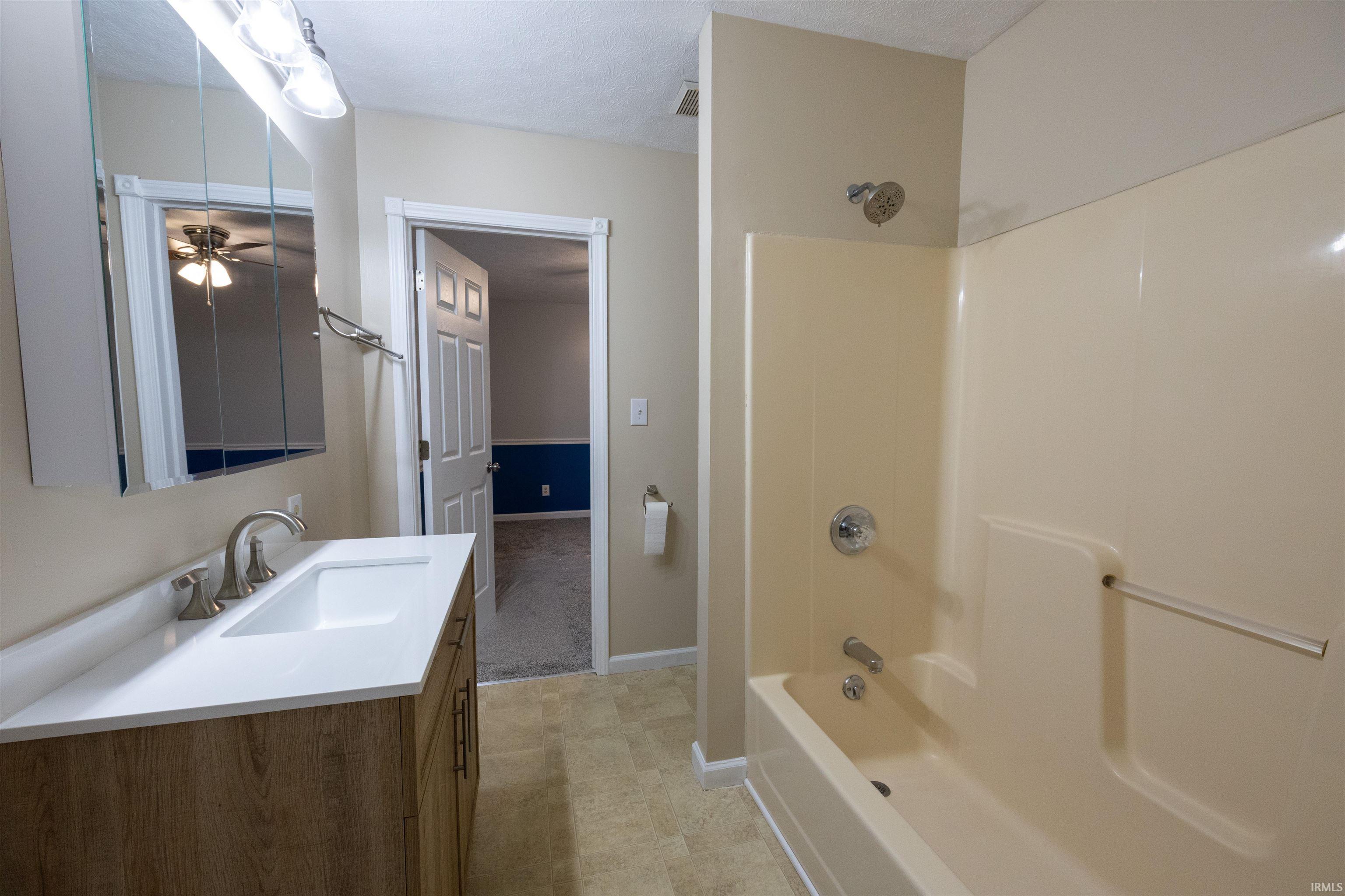 1013 R Street Bedford, IN 47421 - Photo 15 of 27 Gallery Image 15