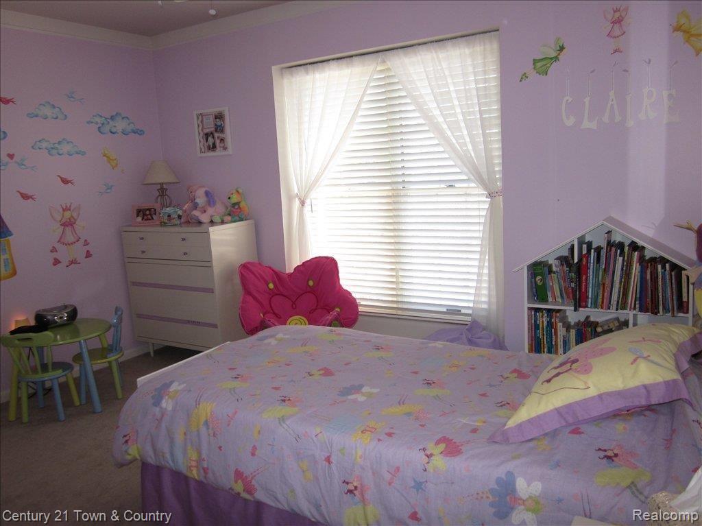 1630 Crestline Court Rochester, MI 48307 - Photo 17 of 21 Bedroom