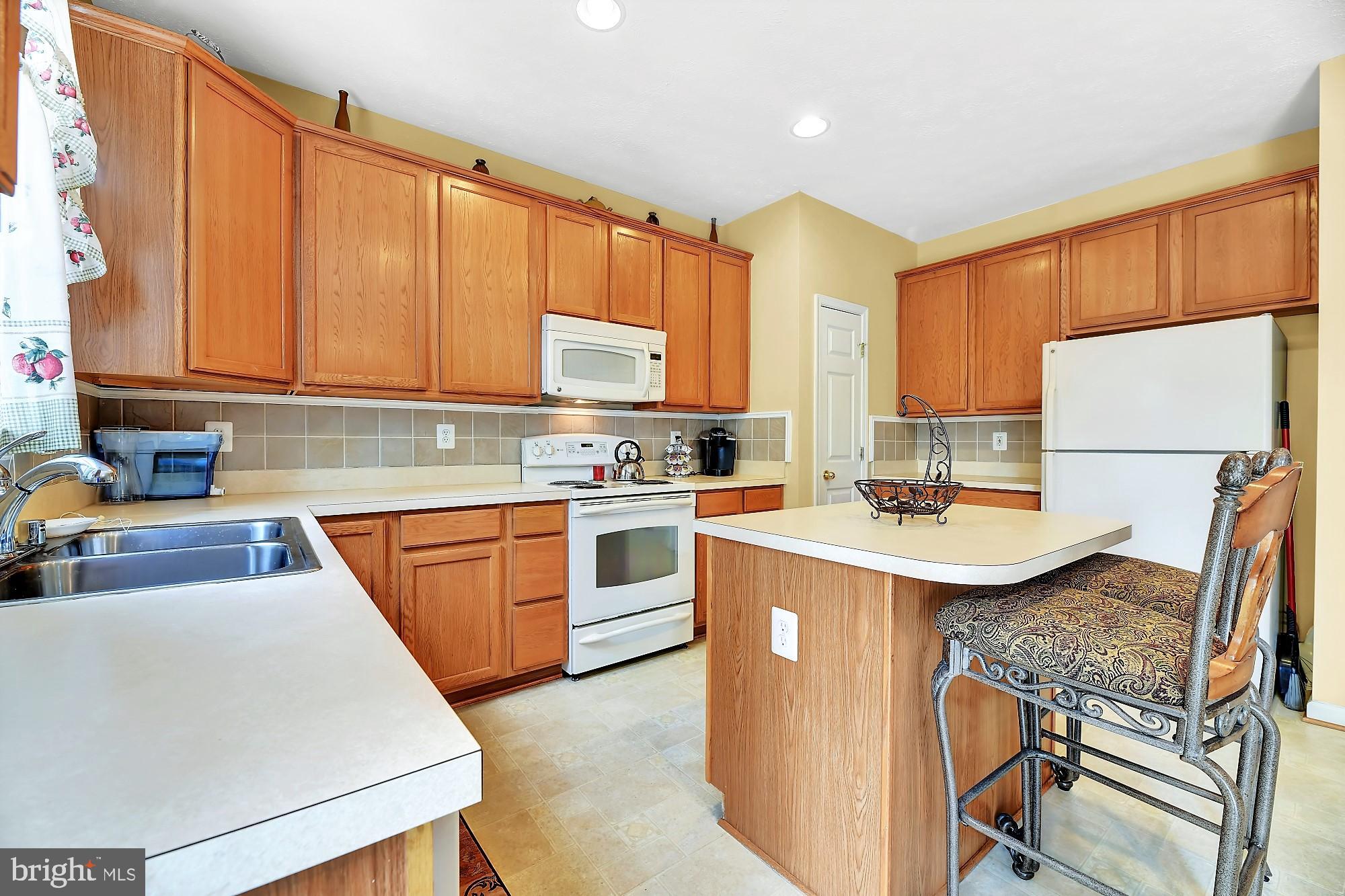 9811 Davison Road Baltimore, MD 21220 - Photo 11 of 25