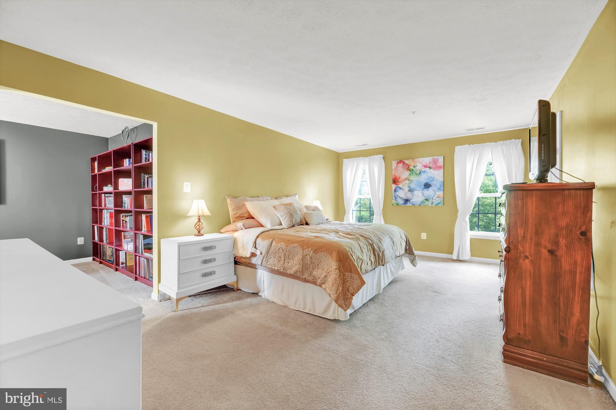 9811 Davison Road Baltimore, MD 21220 - Photo 16 of 25 Huge Primary Bedroom