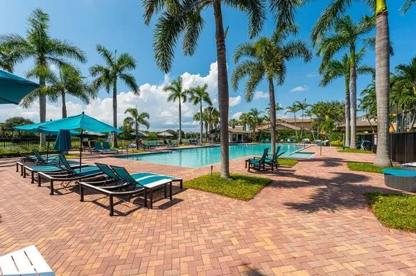 $2,900 | 833 Millbrae Court, Unit 4, West Palm Beach, FL 33401