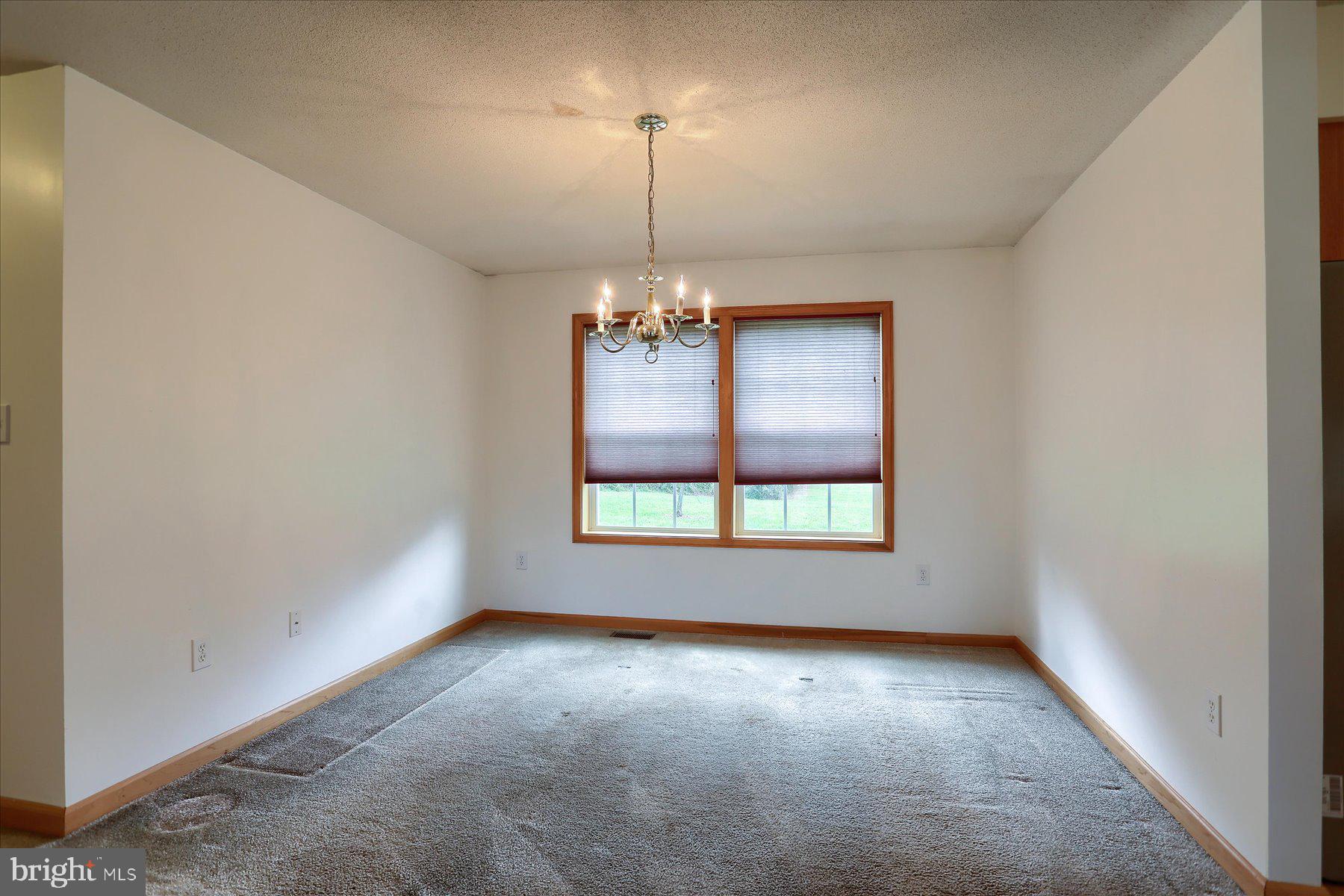 7621 Jonestown Road Harrisburg, PA 17112 - Photo 17 of 69 Family Room