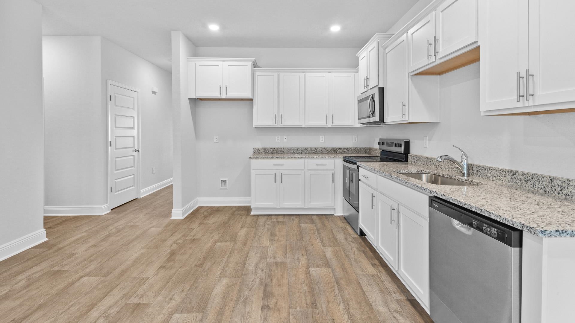 16799 Rocher Court Foley, AL 36535 - Photo 17 of 28 Kitchen