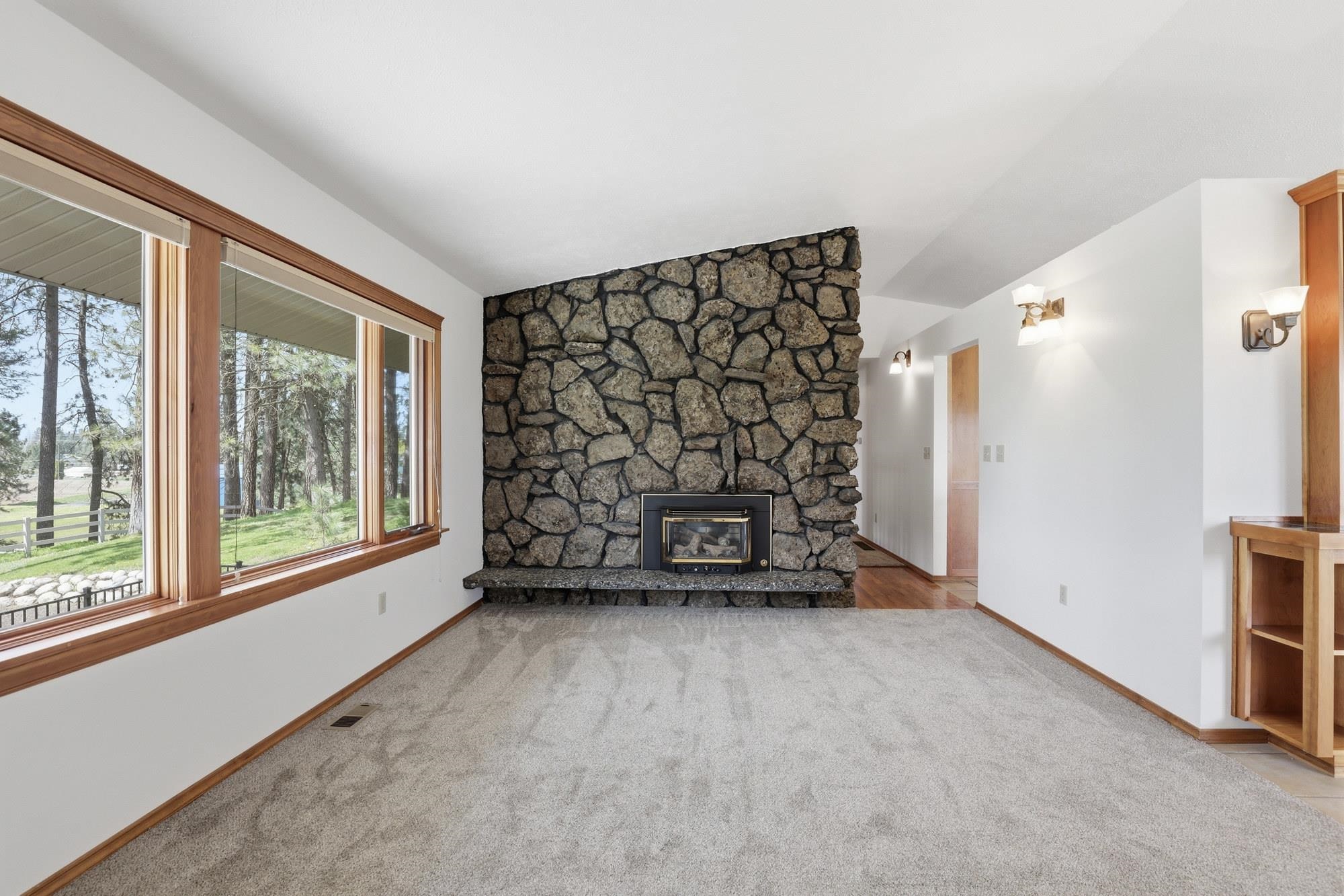 12504 North Fairview Road Mead, WA 99021 - Photo 6 of 49