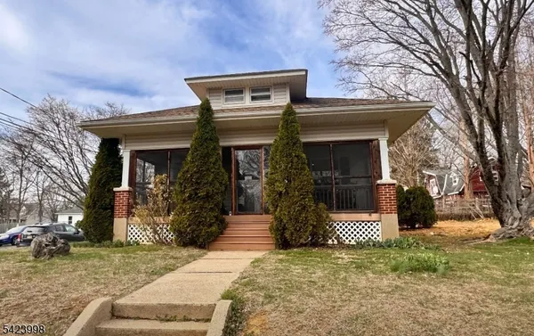 $299,000 | 205 Edison Avenue, Stewartsville, NJ 08886