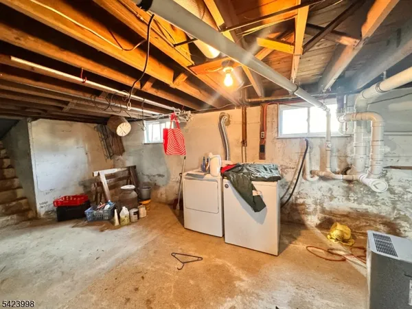 $299,000 | 205 Edison Avenue, Stewartsville, NJ 08886