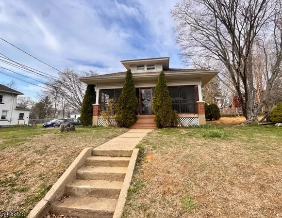$299,000 | 205 Edison Avenue, Stewartsville, NJ 08886